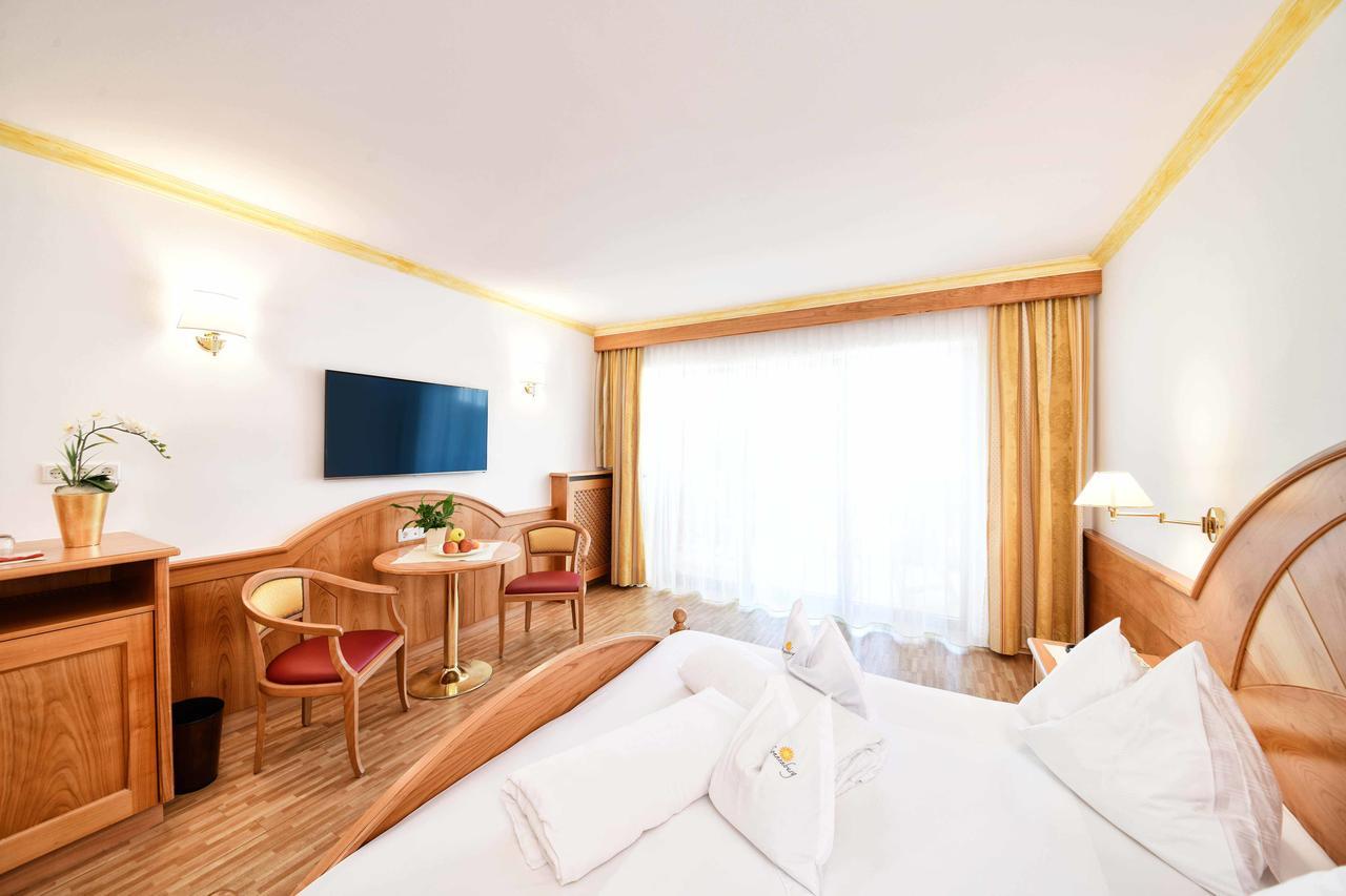Hotel Sonnenburg メラーノ エクステリア 写真